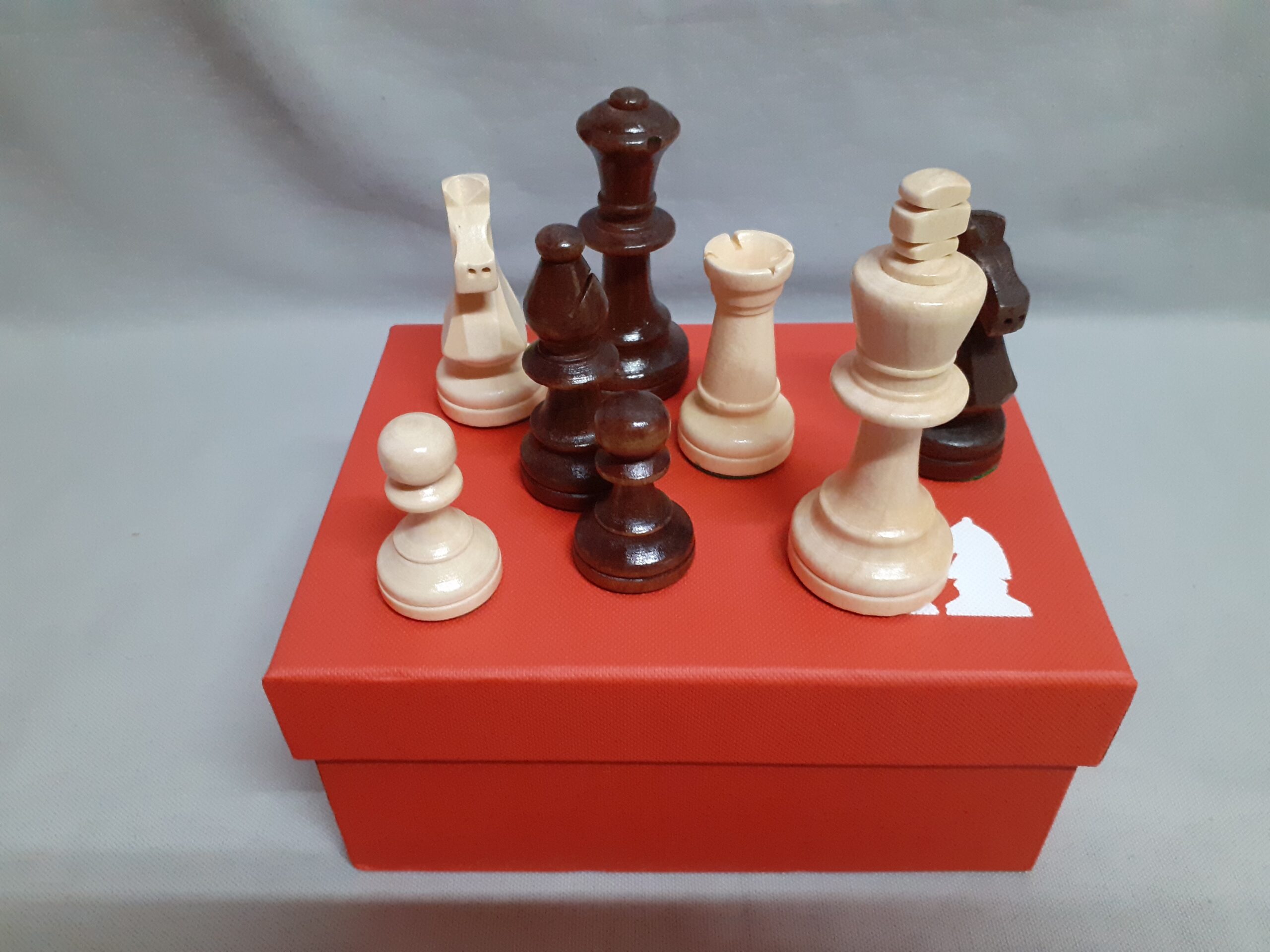Jeu d'échecs en bois magnétique de 25 cm